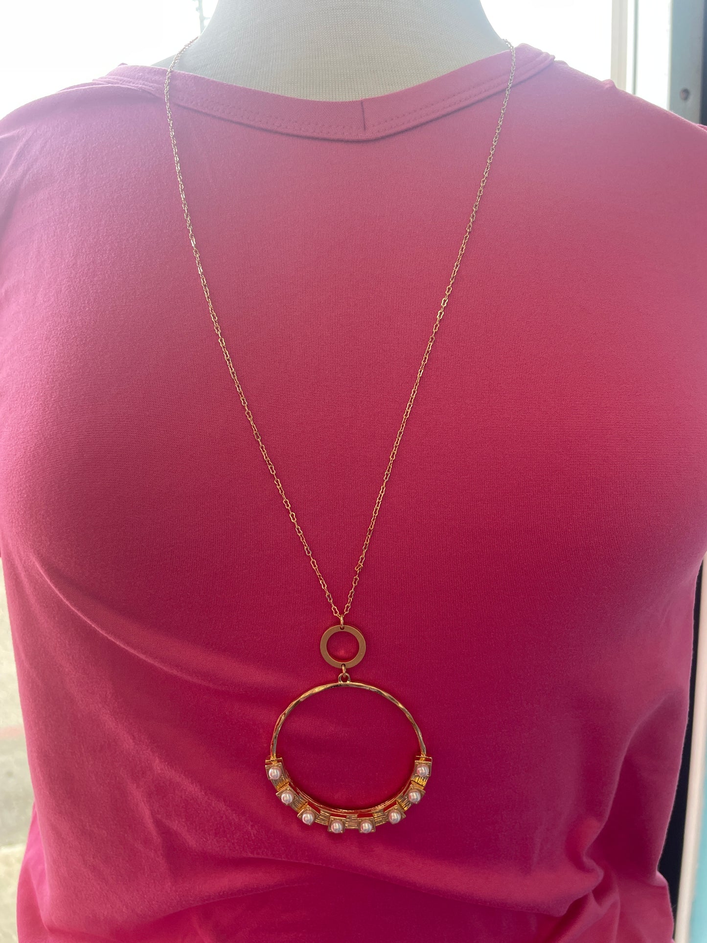 8 Figures Necklace Set