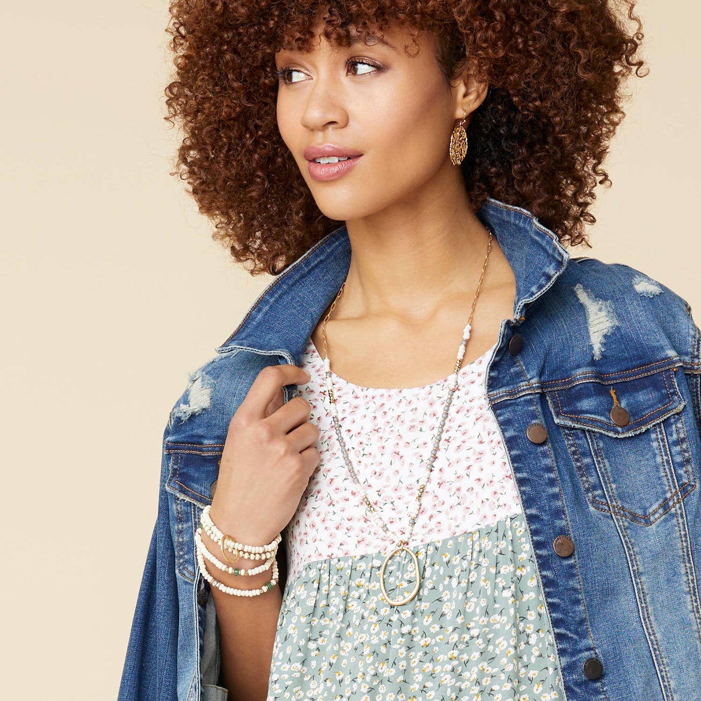 Gold Filigree Stem Earrings: Gold