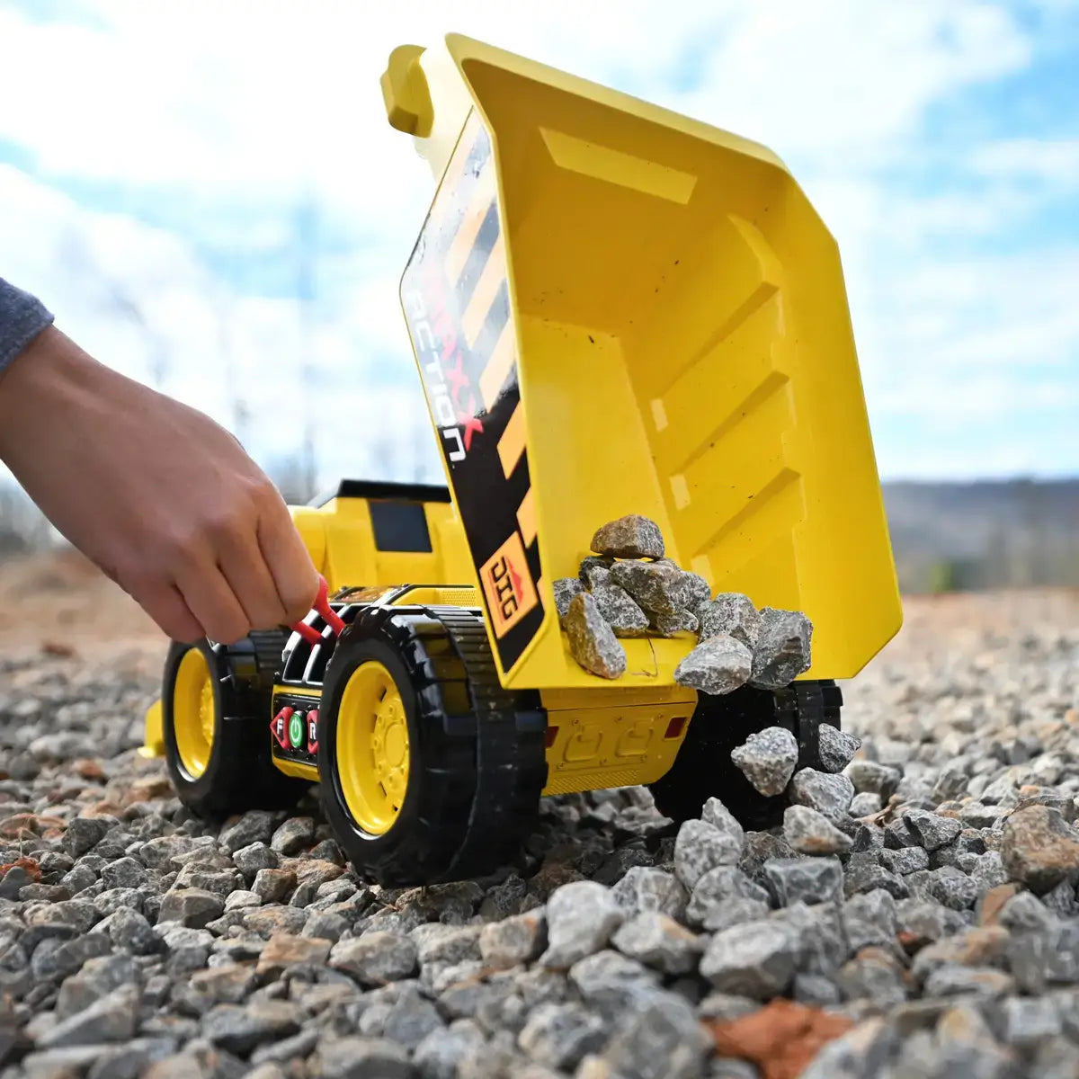 Maxx Action 2-N-1 Dig Rig 18" Dump Truck Play Vehicle