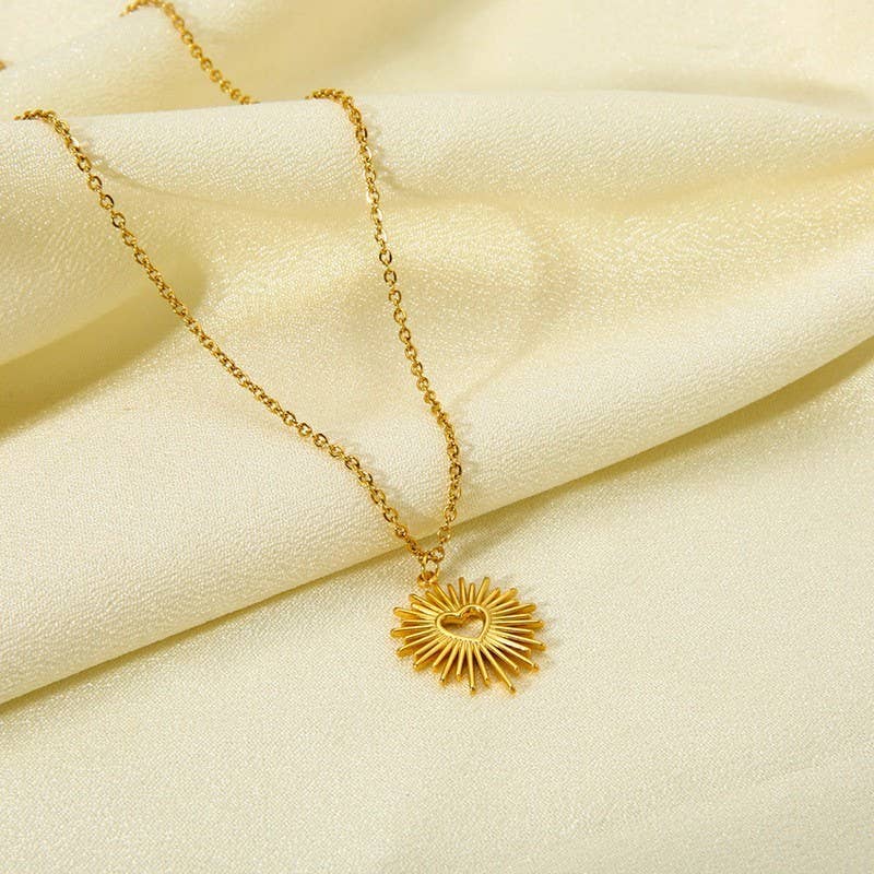 18K STAINLESS STEEL TARNISH FREE HEART NECKLACE | GOLD
