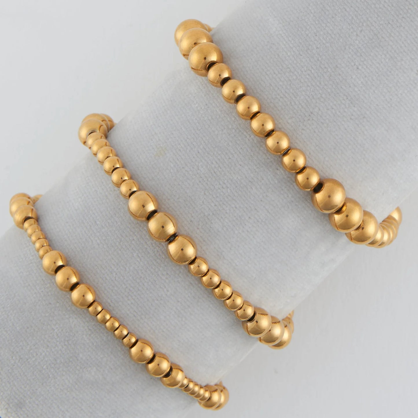 Gold Graduated Stretch Ball Bracelet