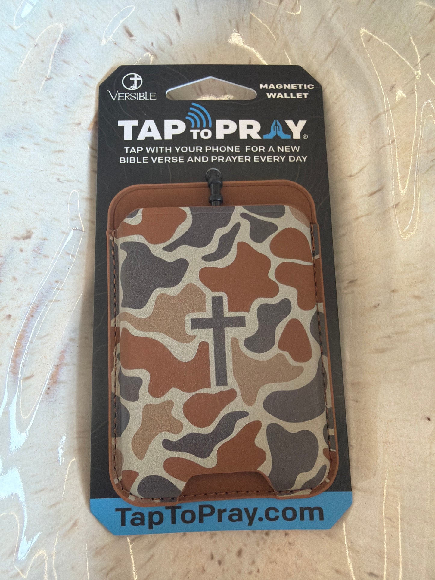 Tap to Pray - Magnetic Wallet - Sahara Camo