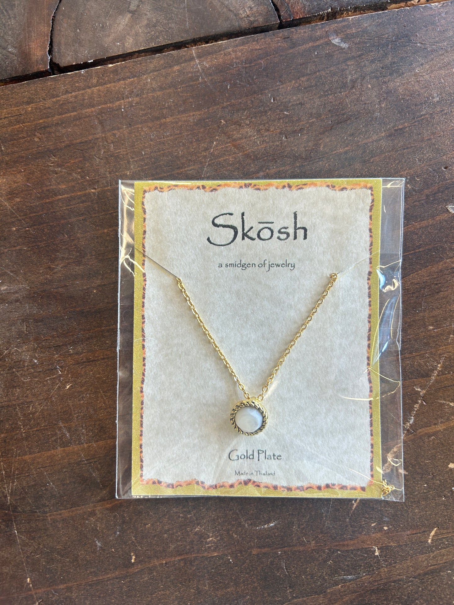 Round White Stone Necklace