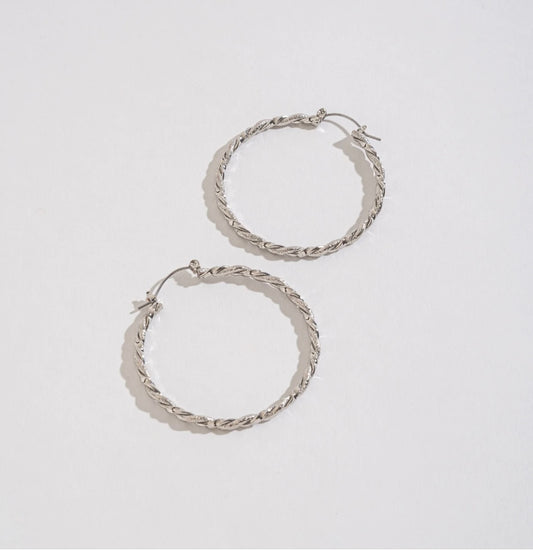 LARGE TWISTED HOOP EARRINGS