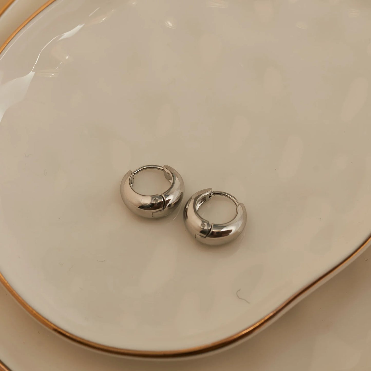 Graduated Hoop Silver Stud