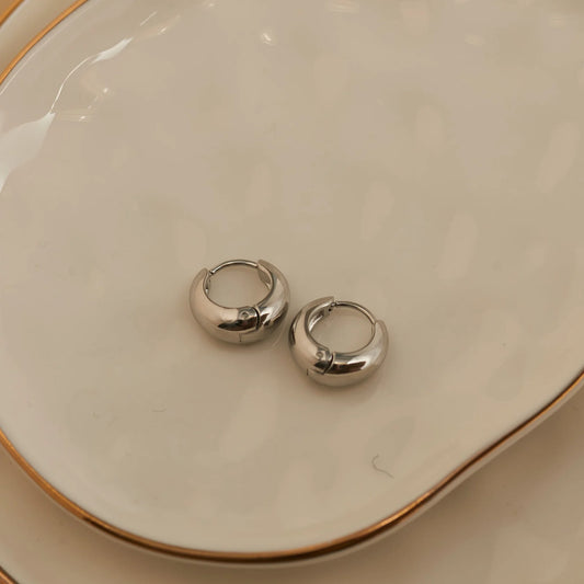 Graduated Hoop Silver Stud