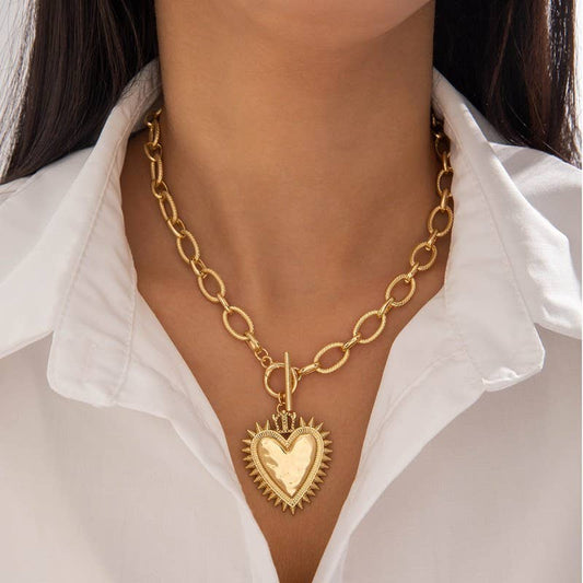 SPIKED HEART CHUNKY CHAIN TOGGLE NECKLACE | GOLD