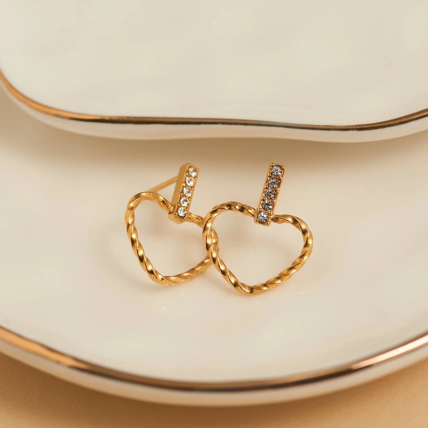 Heart Outline Gold Stud