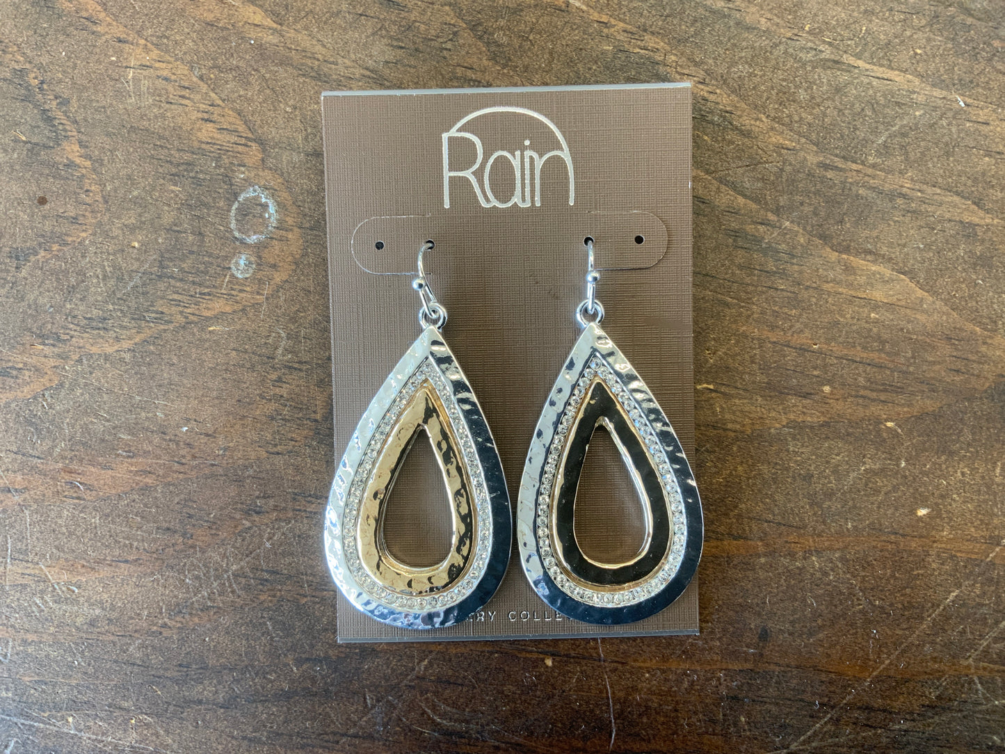 Rain - E4898TT