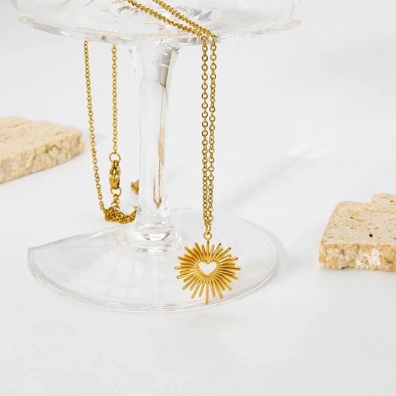 18K STAINLESS STEEL TARNISH FREE HEART NECKLACE | GOLD