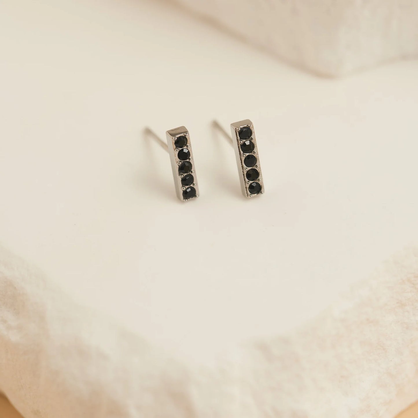 Silver Black Gem Bar Stud