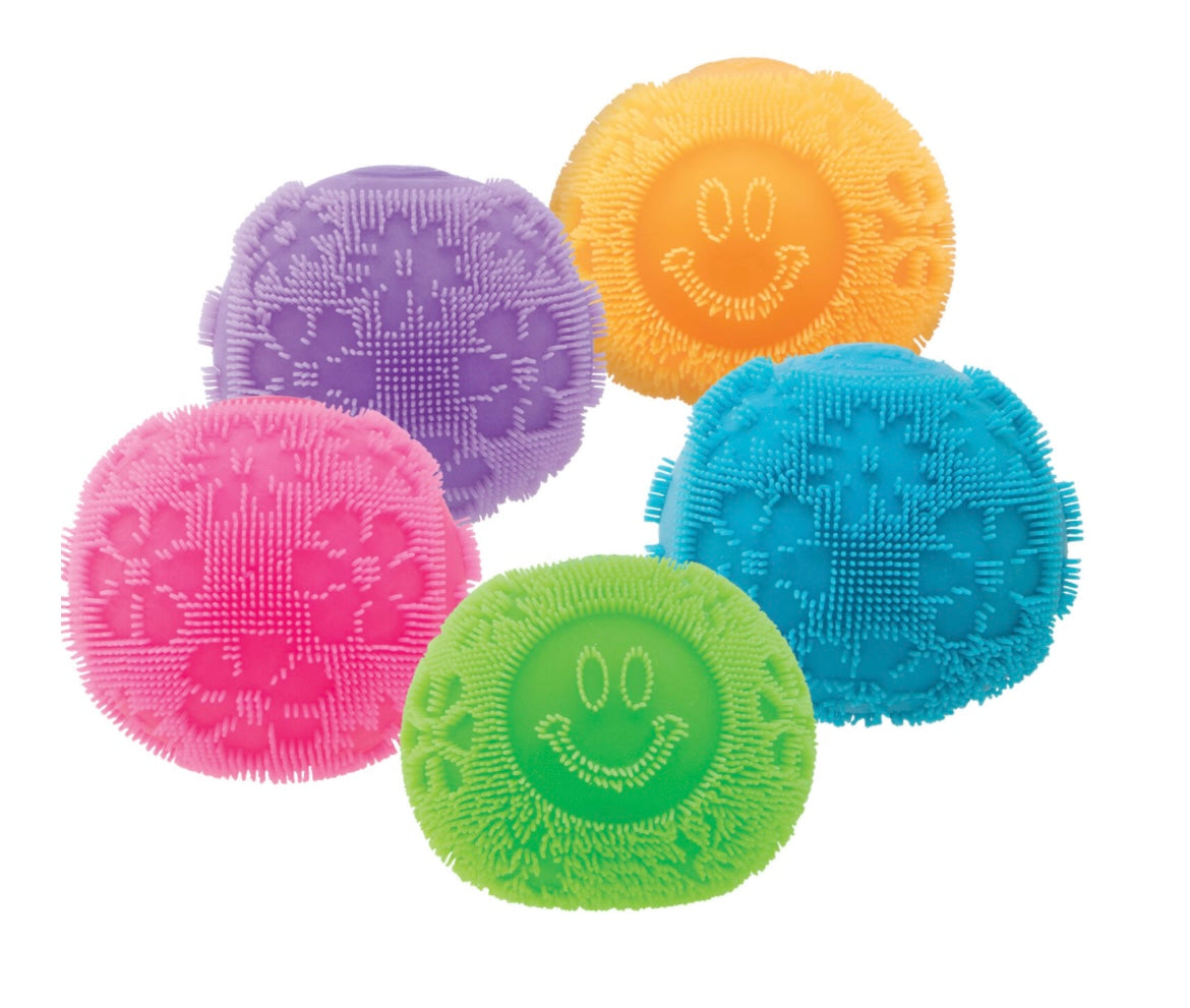 Fuzz Ball Flower Power Needoh