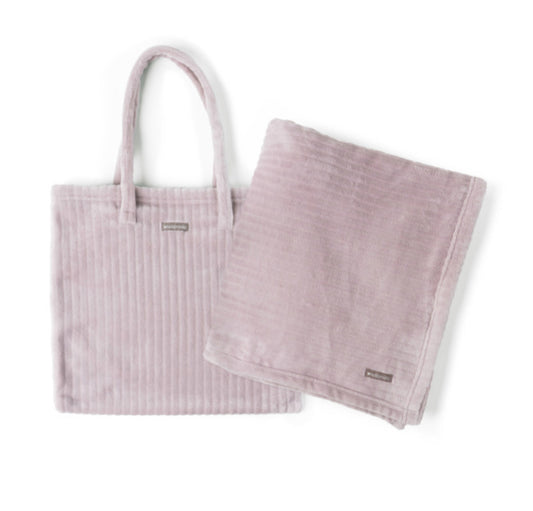 Lilac On My Way Tote Blanket