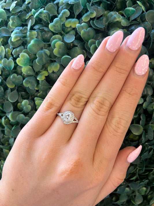 DayDreamer Diamond Ring