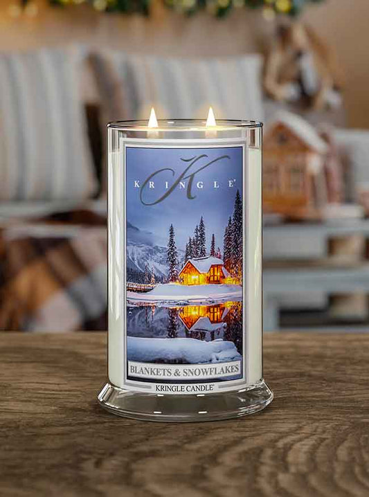 Blankets & Snowflakes Candle (22oz)