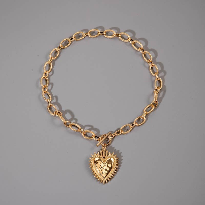 SPIKED HEART CHUNKY CHAIN TOGGLE NECKLACE | GOLD
