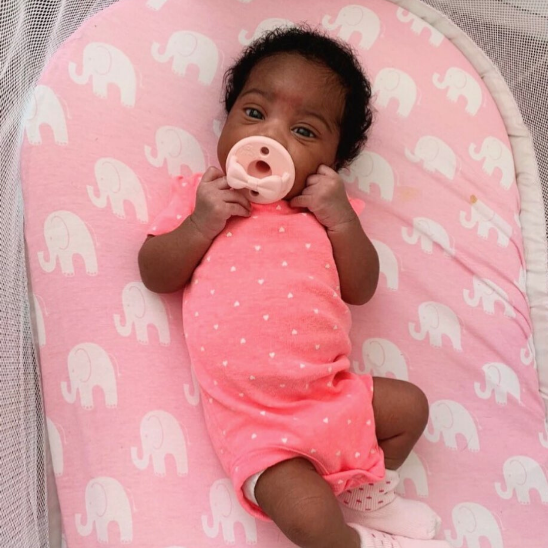 *NEW SIZE* Sweetie Soother™ Pacifier Sets (2-pack): 6-18 M Pink Bows