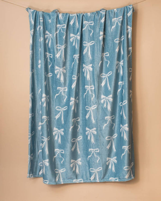 Hannah Bow Throw